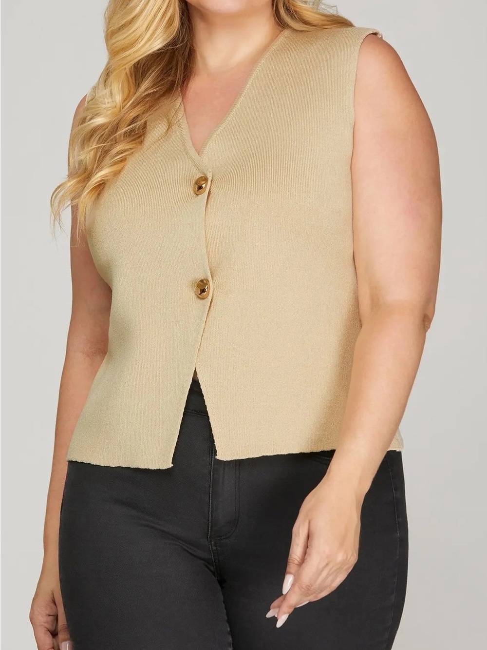 She + Sky Sleeveless Button-Front Knit Top in Beige